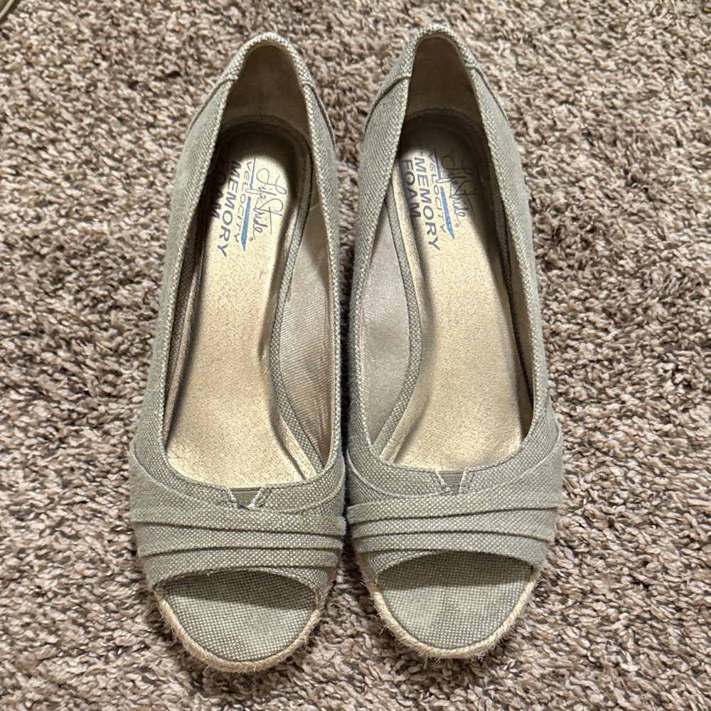 Life Stride Women's Gray Espadrille Peep Toe Shoes